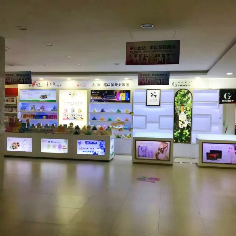 Tủ trưng bày mỹ phẩm