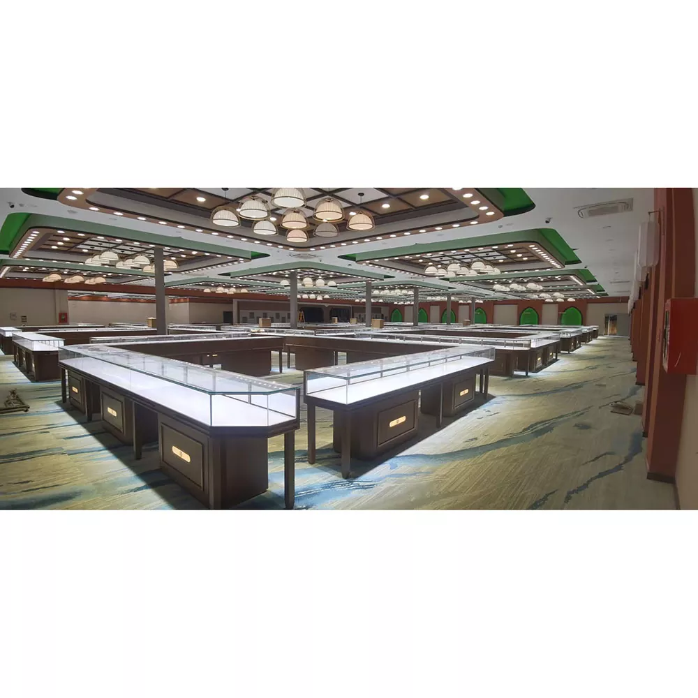 Showcase trang sức bằng gỗ